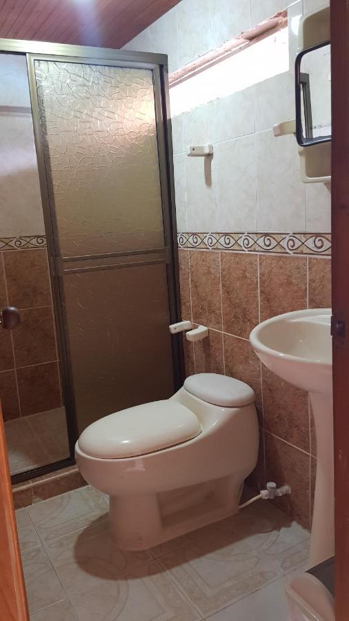 ホテル Balneario Chorillano ビリャビセンシオ エクステリア 写真