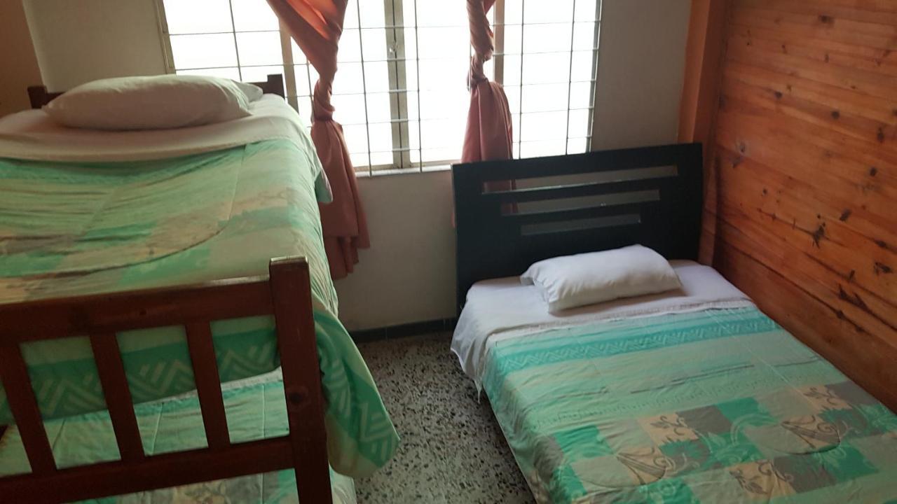 ホテル Balneario Chorillano ビリャビセンシオ エクステリア 写真